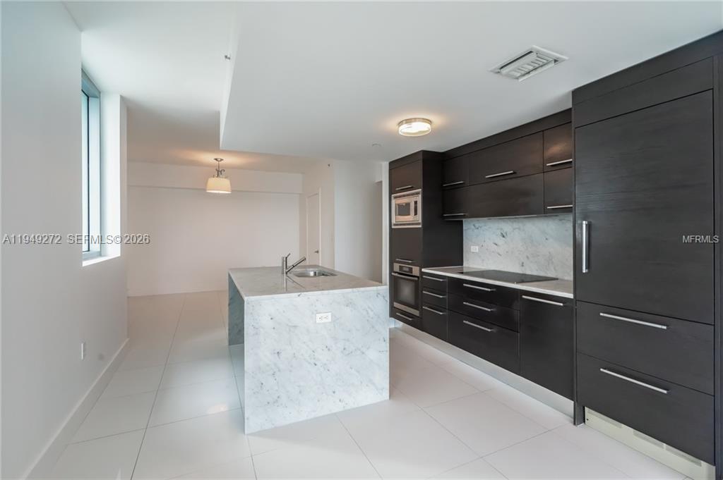 900 Biscayne Blvd #301, Miami FL 33132
