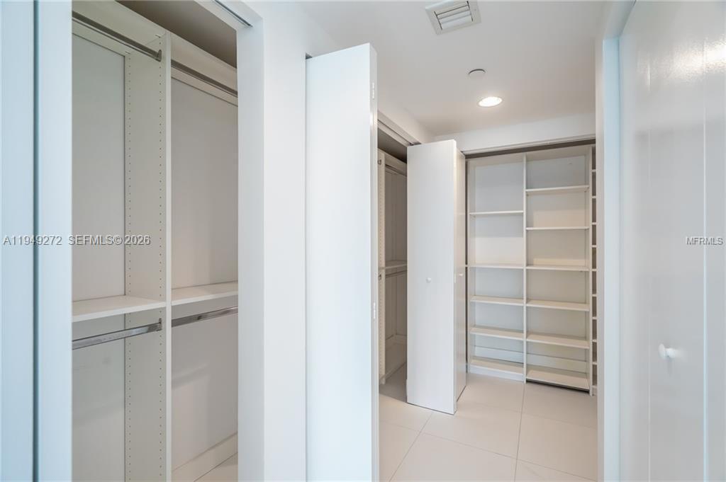 900 Biscayne Blvd #301, Miami FL 33132