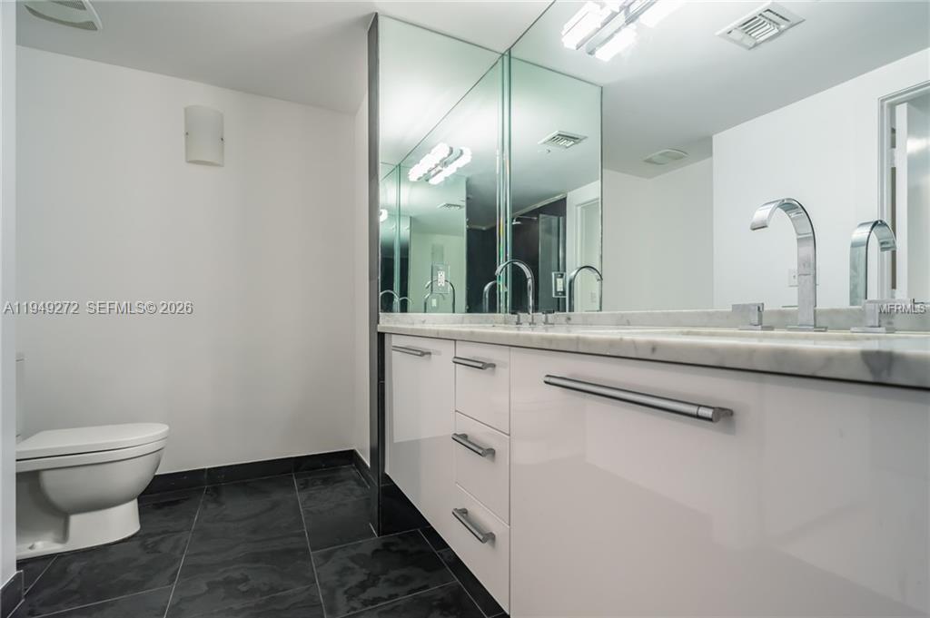 900 Biscayne Blvd #301, Miami FL 33132