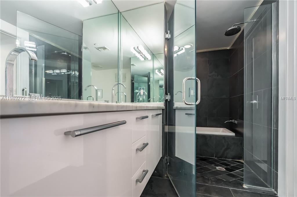 900 Biscayne Blvd #301, Miami FL 33132