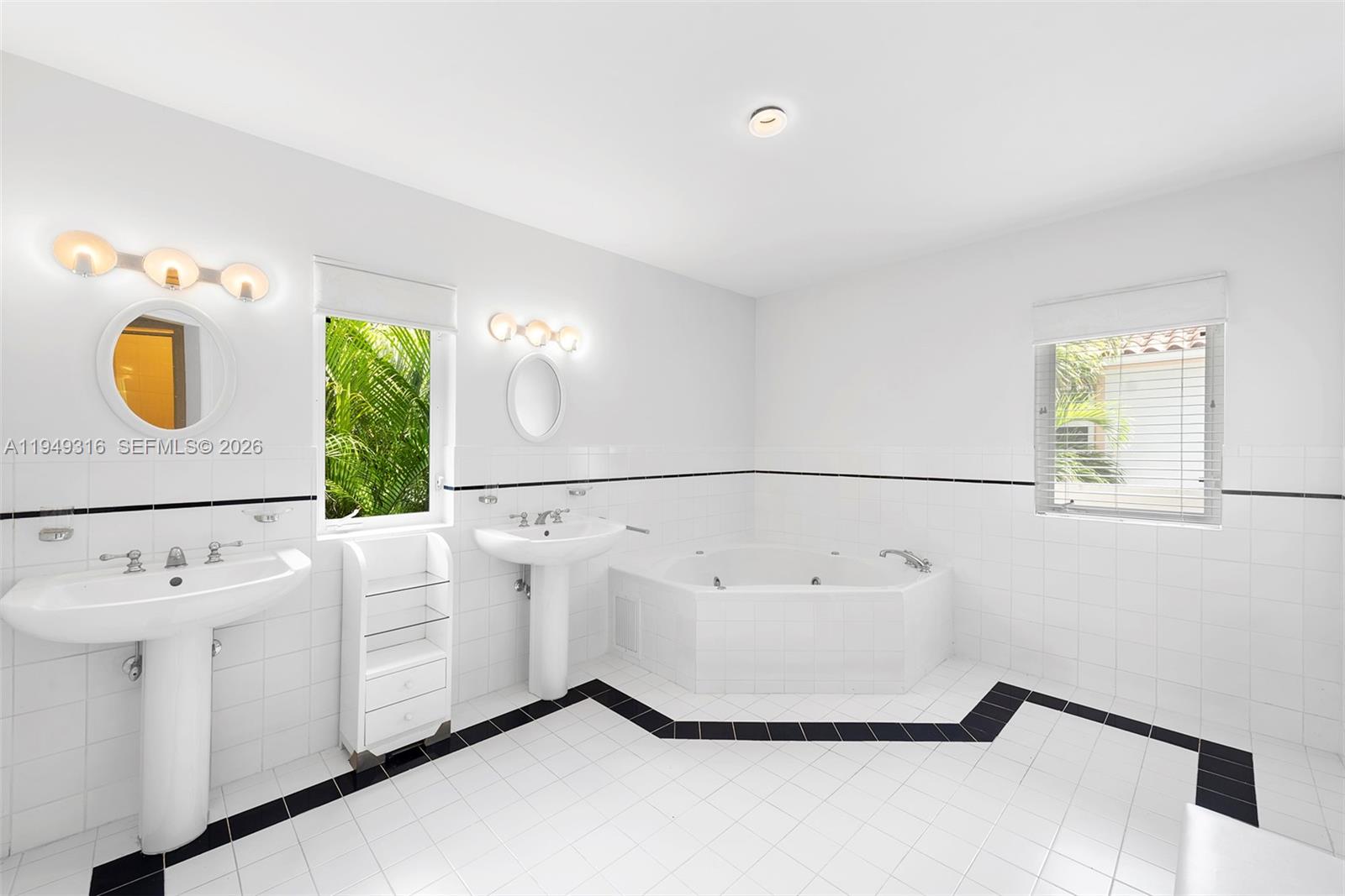 4191 Lybyer Ave, Miami FL 33133