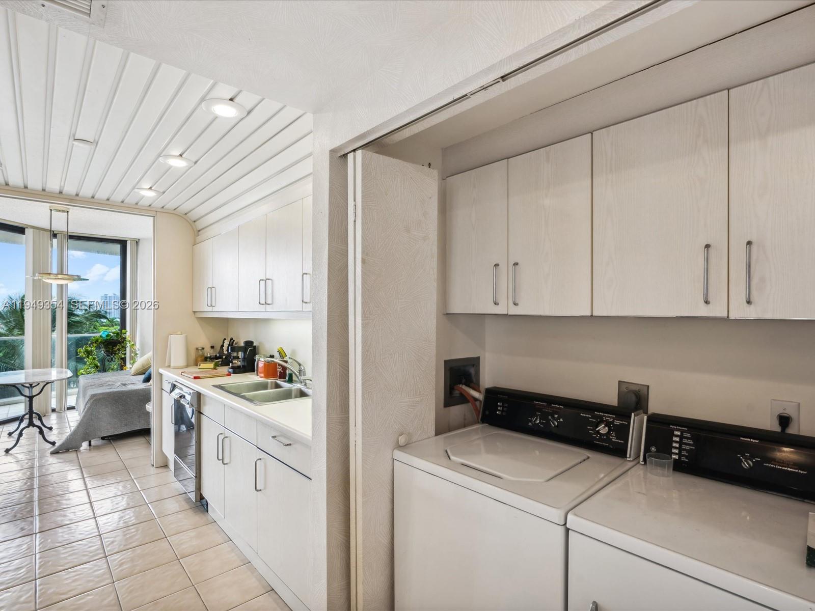 2800 Island Blvd #702, Aventura FL 33160