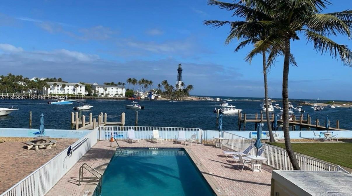 2508 Bay Dr #12, Pompano Beach FL 33062