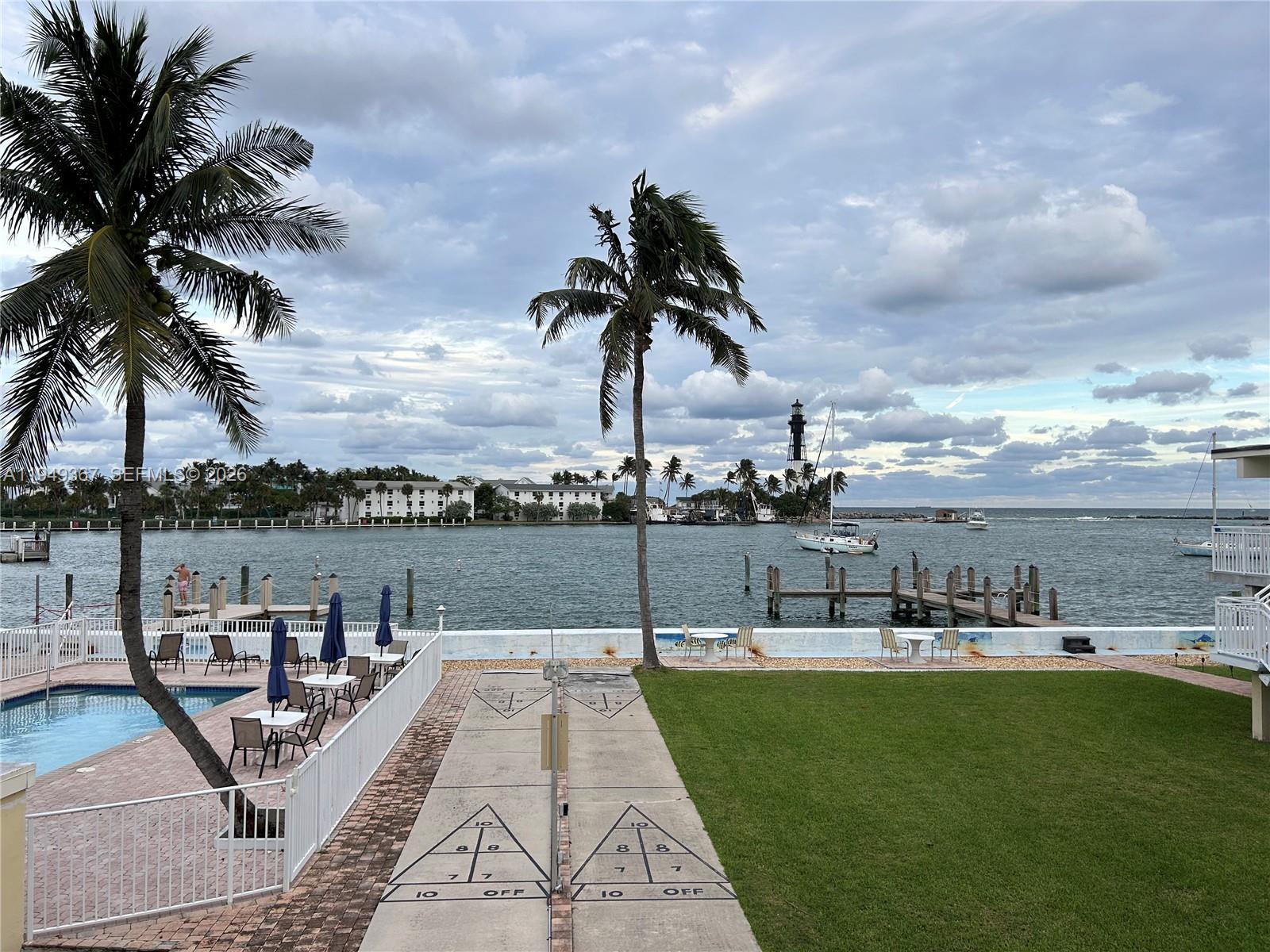 2508 Bay Dr #12, Pompano Beach FL 33062