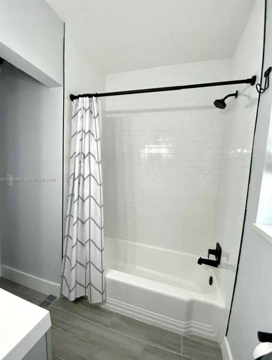 2508 Bay Dr #12, Pompano Beach FL 33062