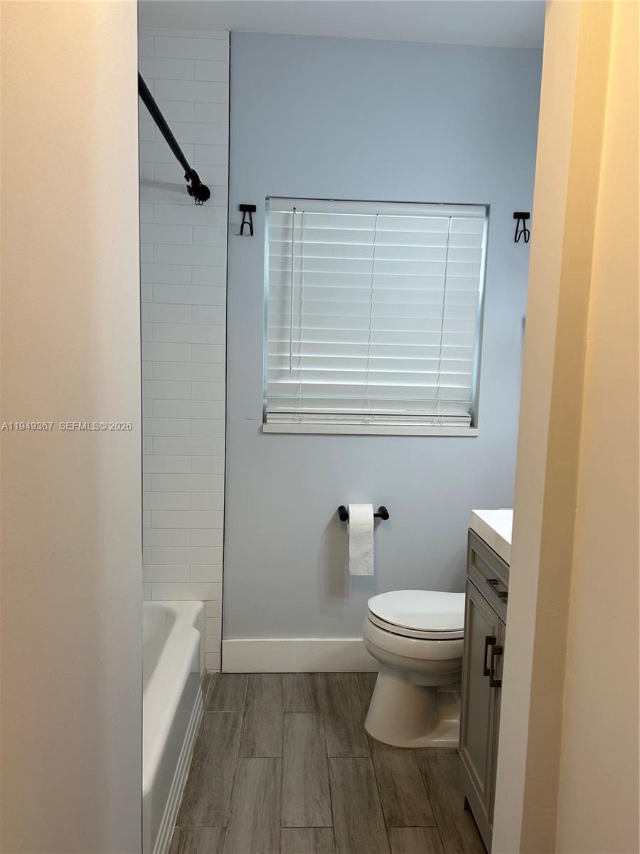 2508 Bay Dr #12, Pompano Beach FL 33062