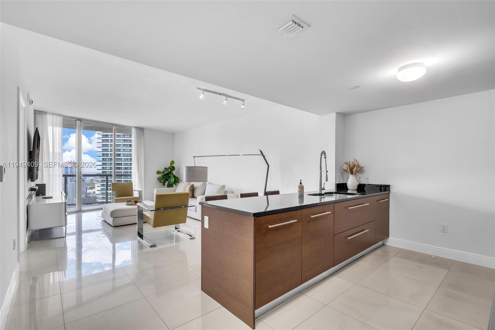 465 Brickell Ave #4006, Miami FL 33131