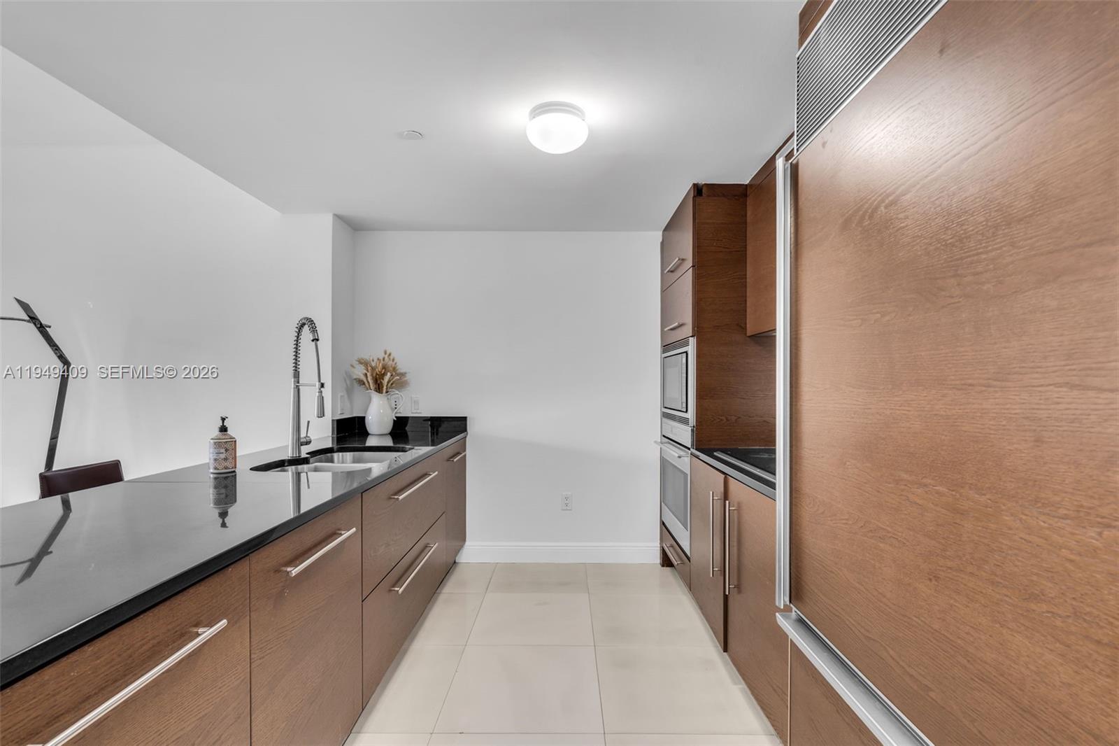 465 Brickell Ave #4006, Miami FL 33131