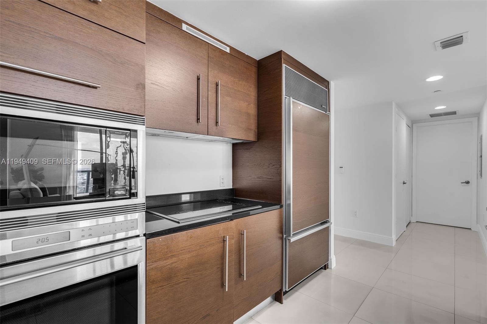 465 Brickell Ave #4006, Miami FL 33131