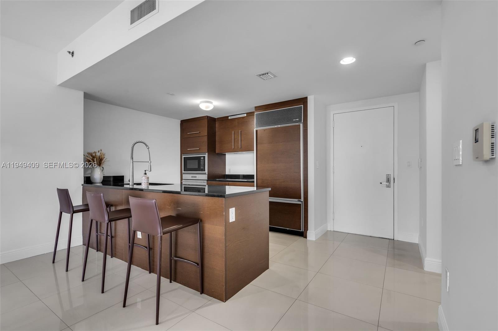 465 Brickell Ave #4006, Miami FL 33131