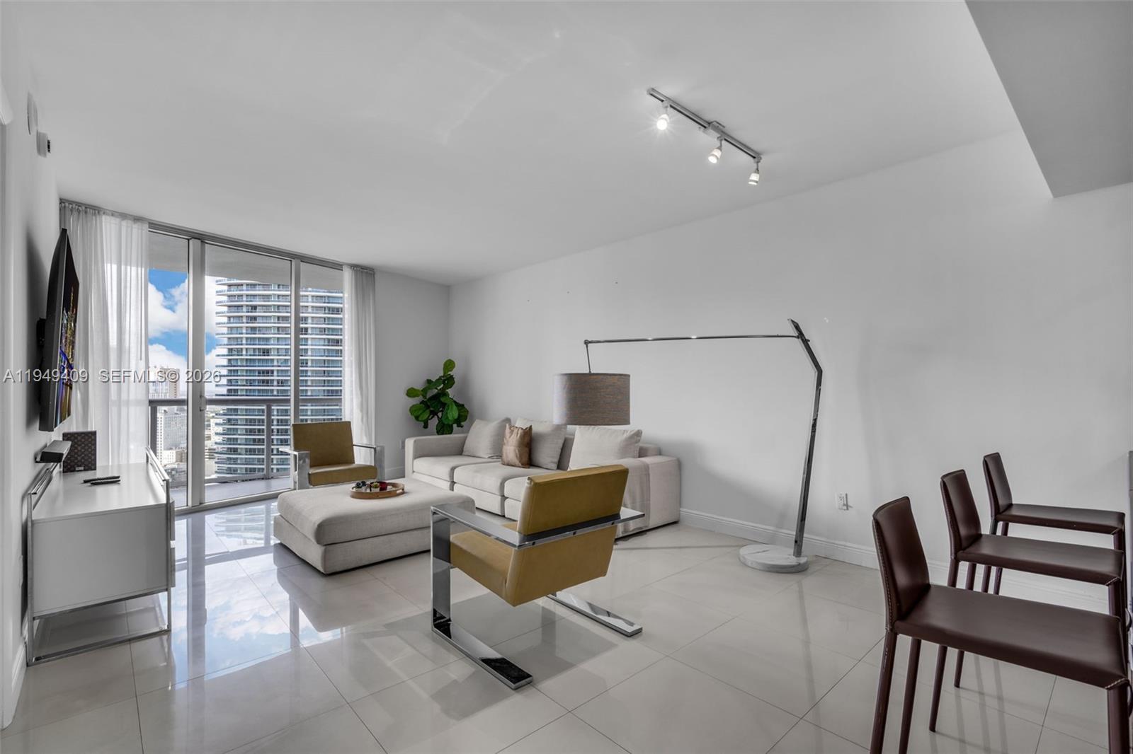 465 Brickell Ave #4006, Miami FL 33131