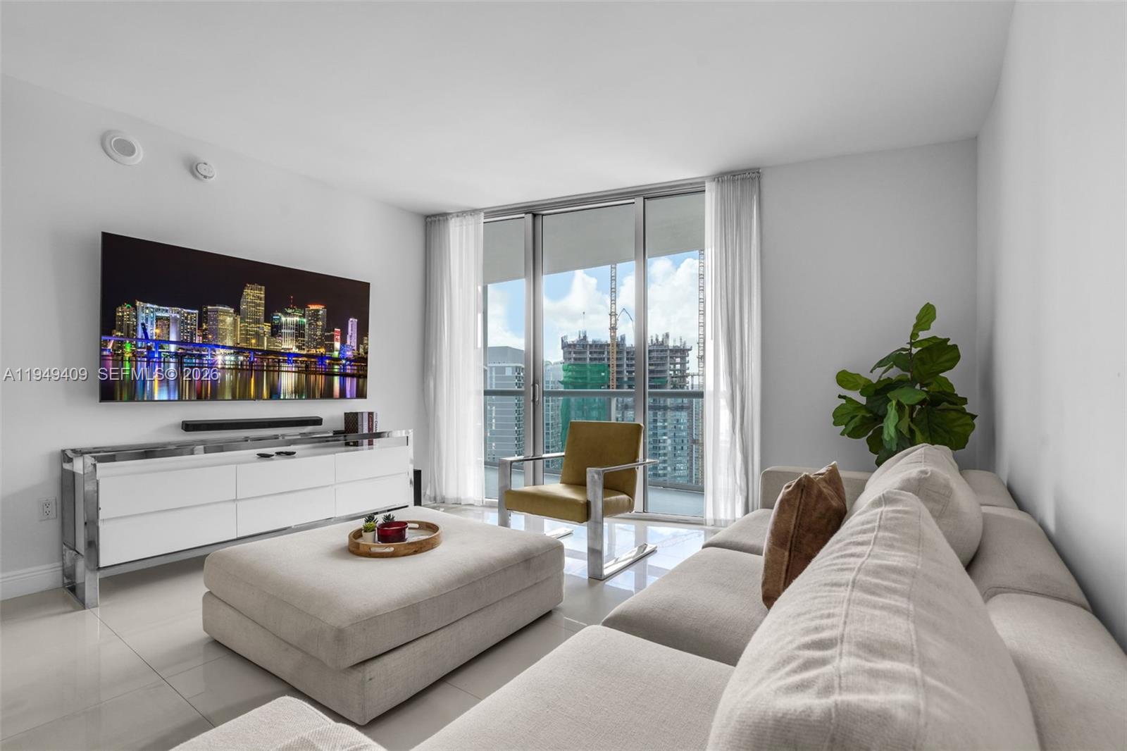 465 Brickell Ave #4006, Miami FL 33131