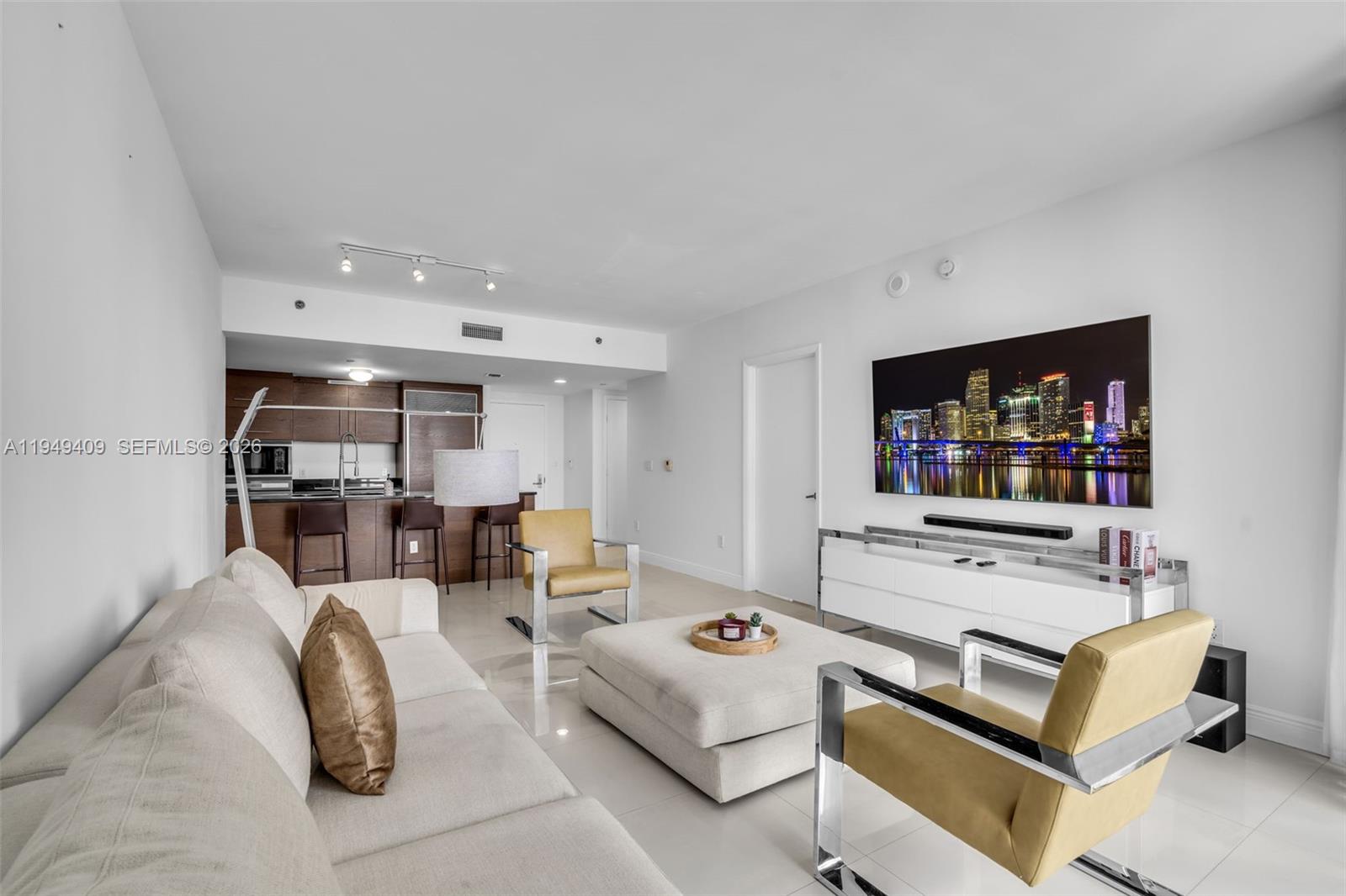 465 Brickell Ave #4006, Miami FL 33131