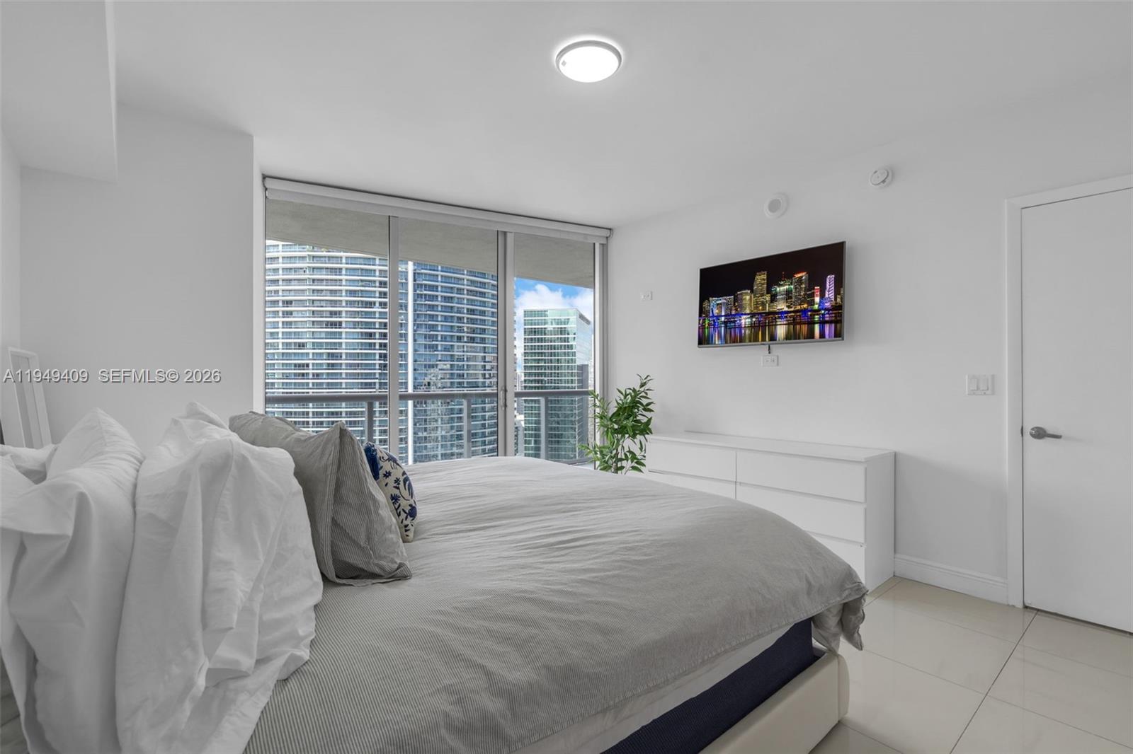 465 Brickell Ave #4006, Miami FL 33131