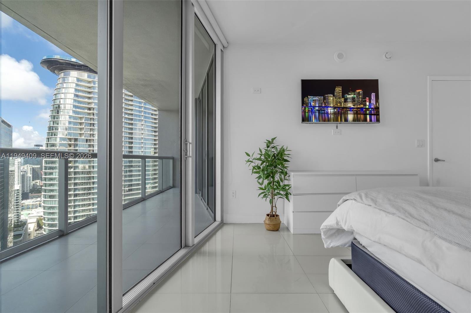 465 Brickell Ave #4006, Miami FL 33131