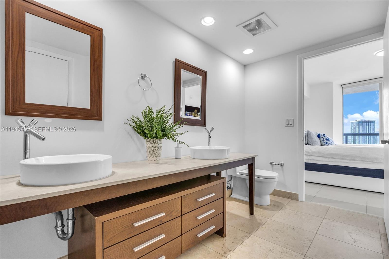 465 Brickell Ave #4006, Miami FL 33131