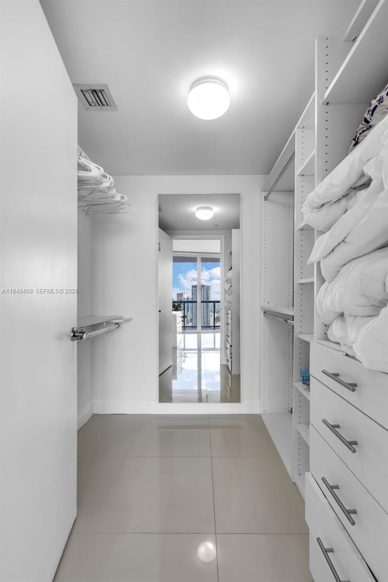 465 Brickell Ave #4006, Miami FL 33131