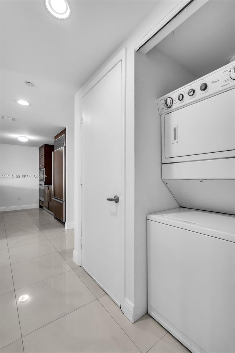 465 Brickell Ave #4006, Miami FL 33131