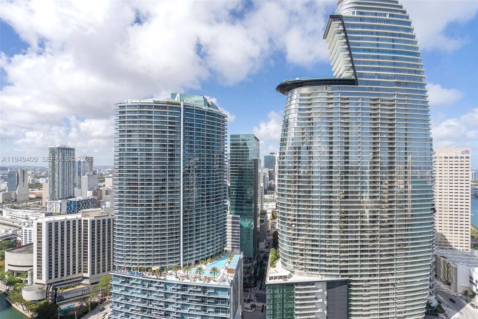 465 Brickell Ave #4006, Miami FL 33131