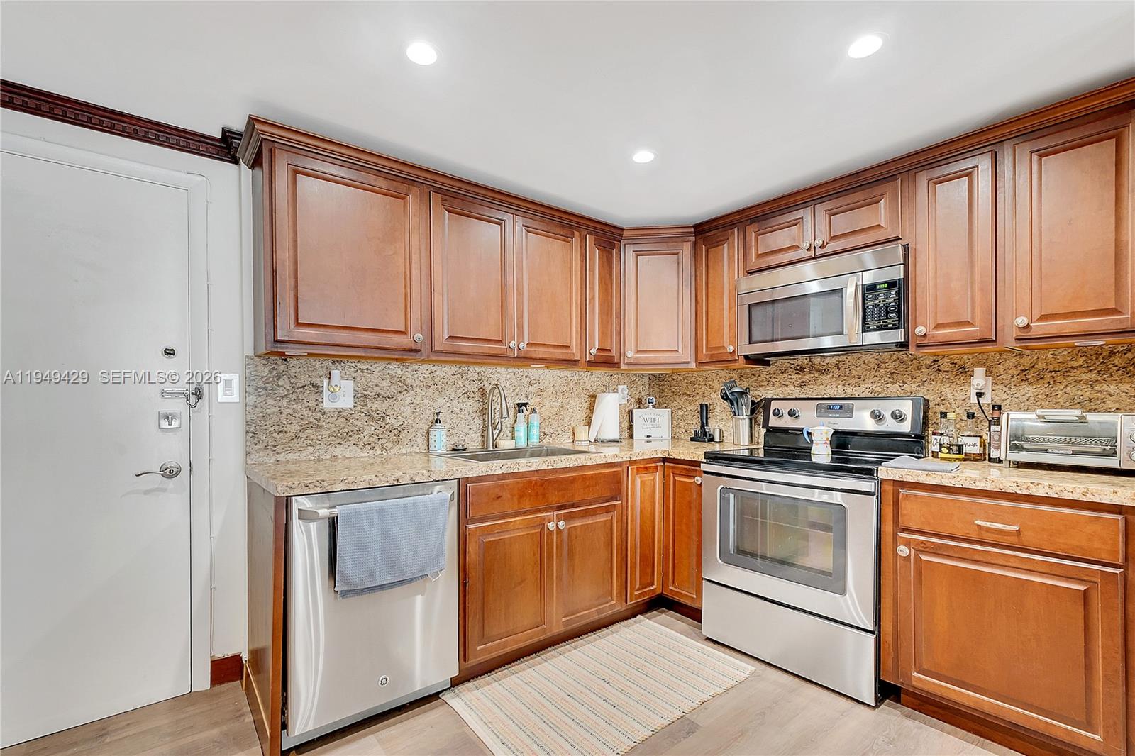 1701 S Ocean Dr #202, Hollywood FL 33019