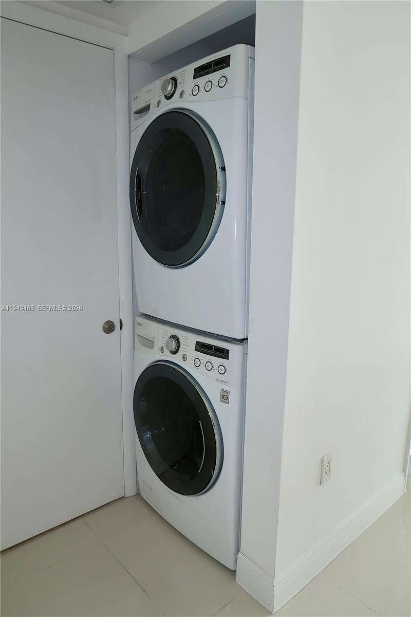 1861 NW S River Dr #2505, Miami FL 33125