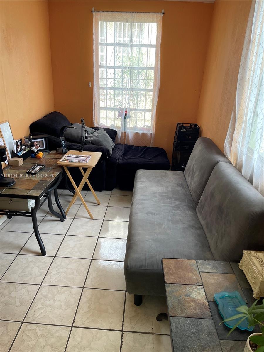 1120 NW 31st St, Miami FL 33127
