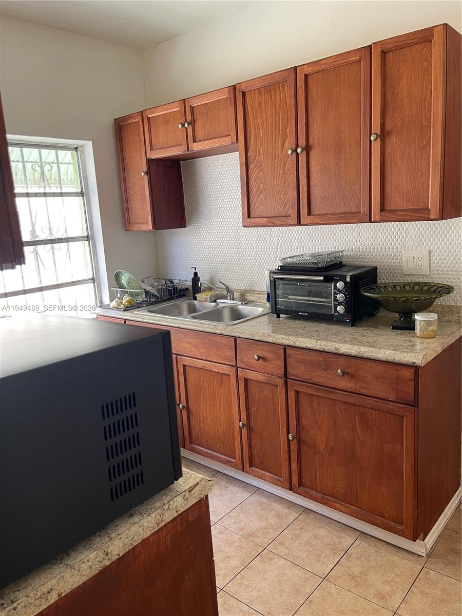 1120 NW 31st St, Miami FL 33127