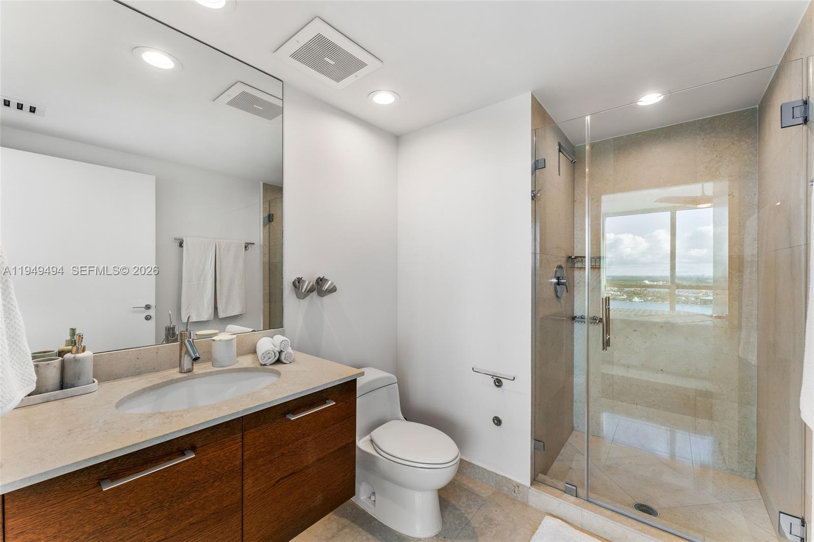 450 Alton Rd #2703, Miami Beach FL 33139