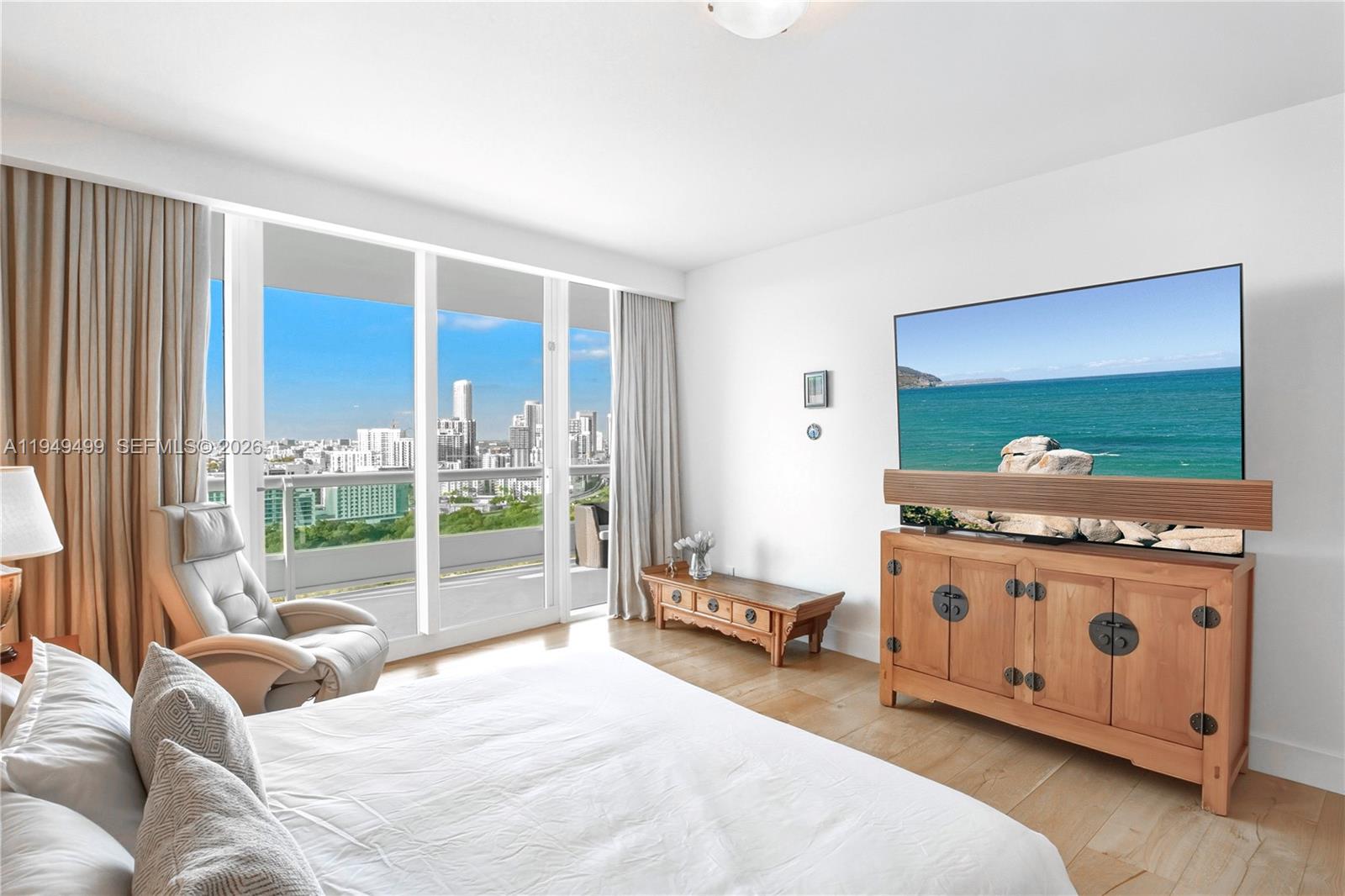 1643 Brickell Ave #2506, Miami FL 33129
