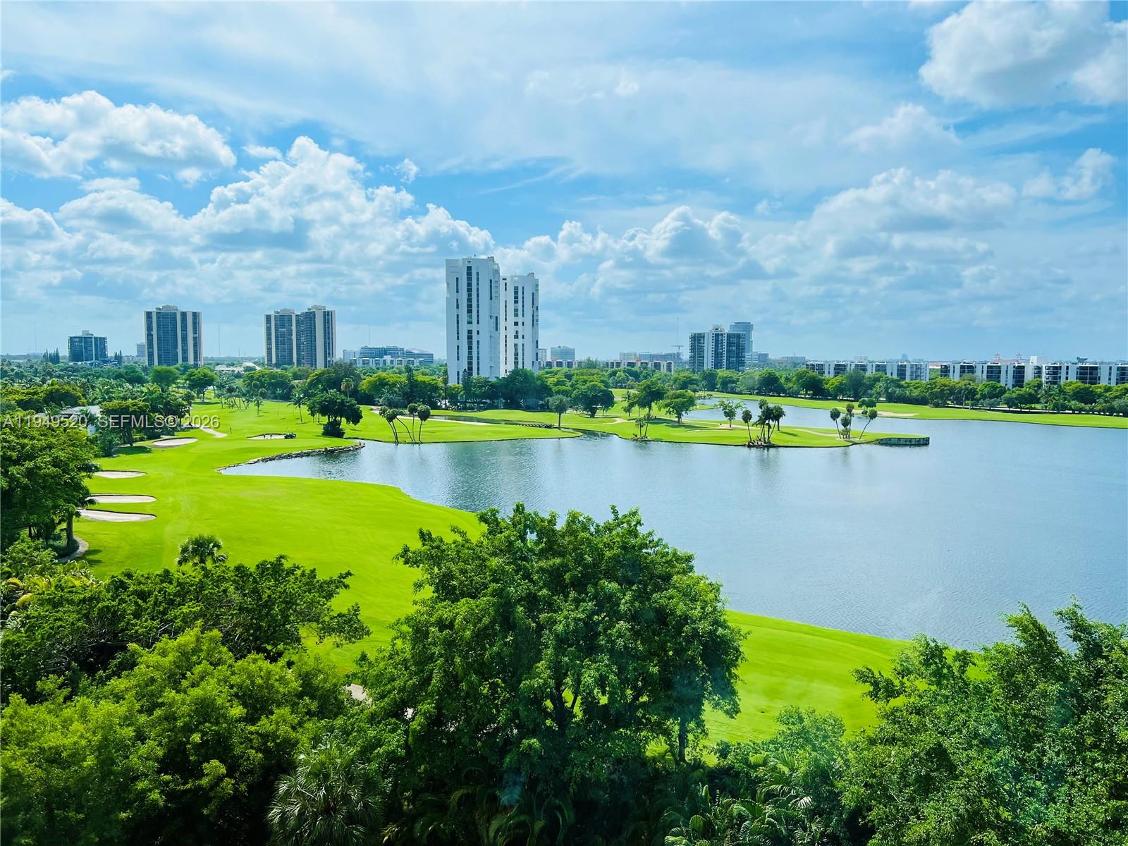 20000 E Country Club Dr #806, Aventura FL 33180