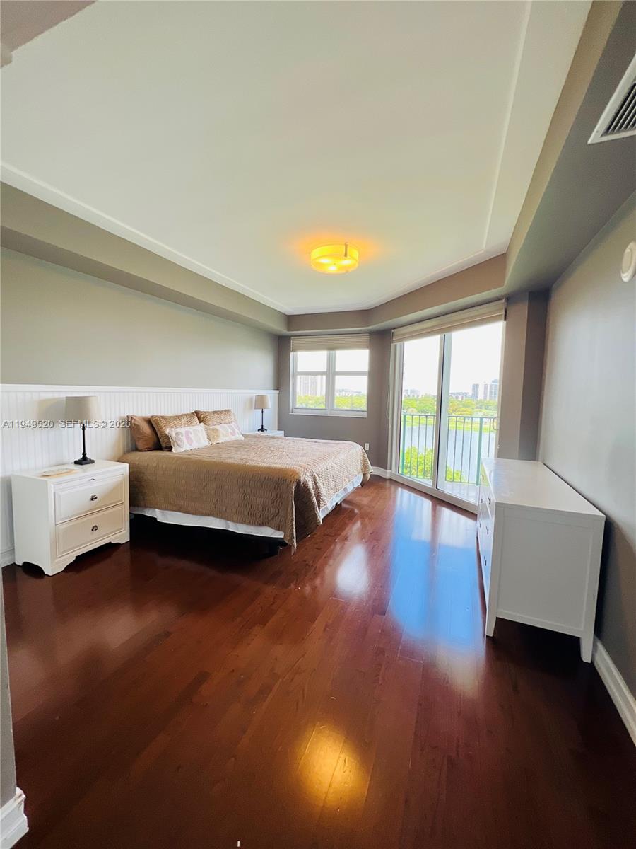 20000 E Country Club Dr #806, Aventura FL 33180