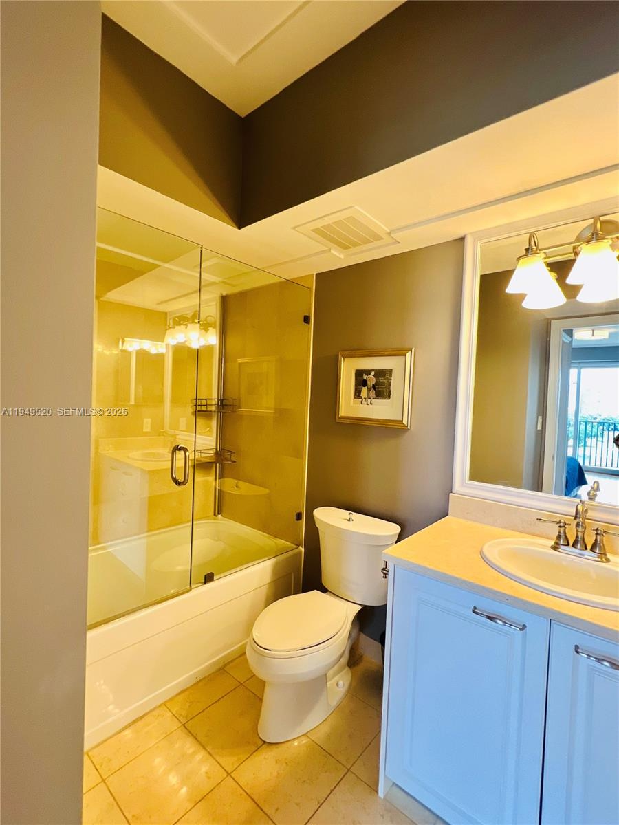 20000 E Country Club Dr #806, Aventura FL 33180