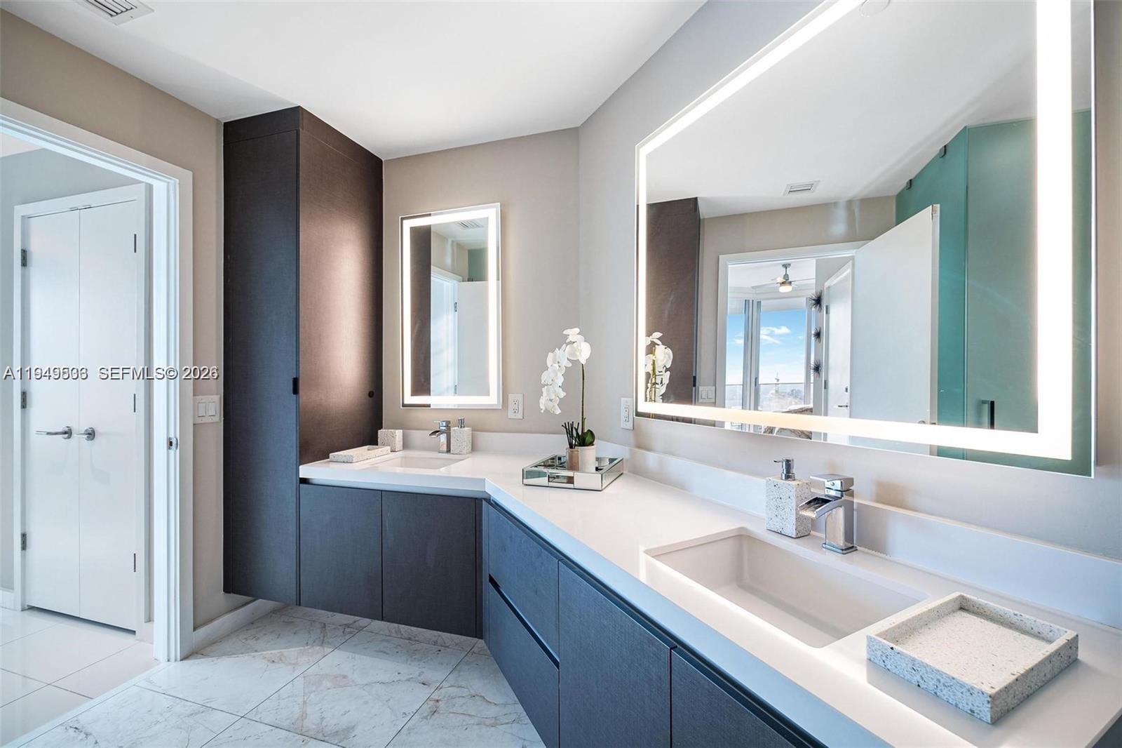 851 NE 1st Ave #4108, Miami FL 33132