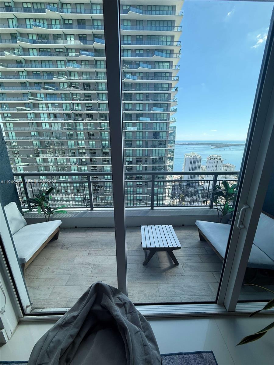 60 SW 13th St #3808, Miami FL 33130