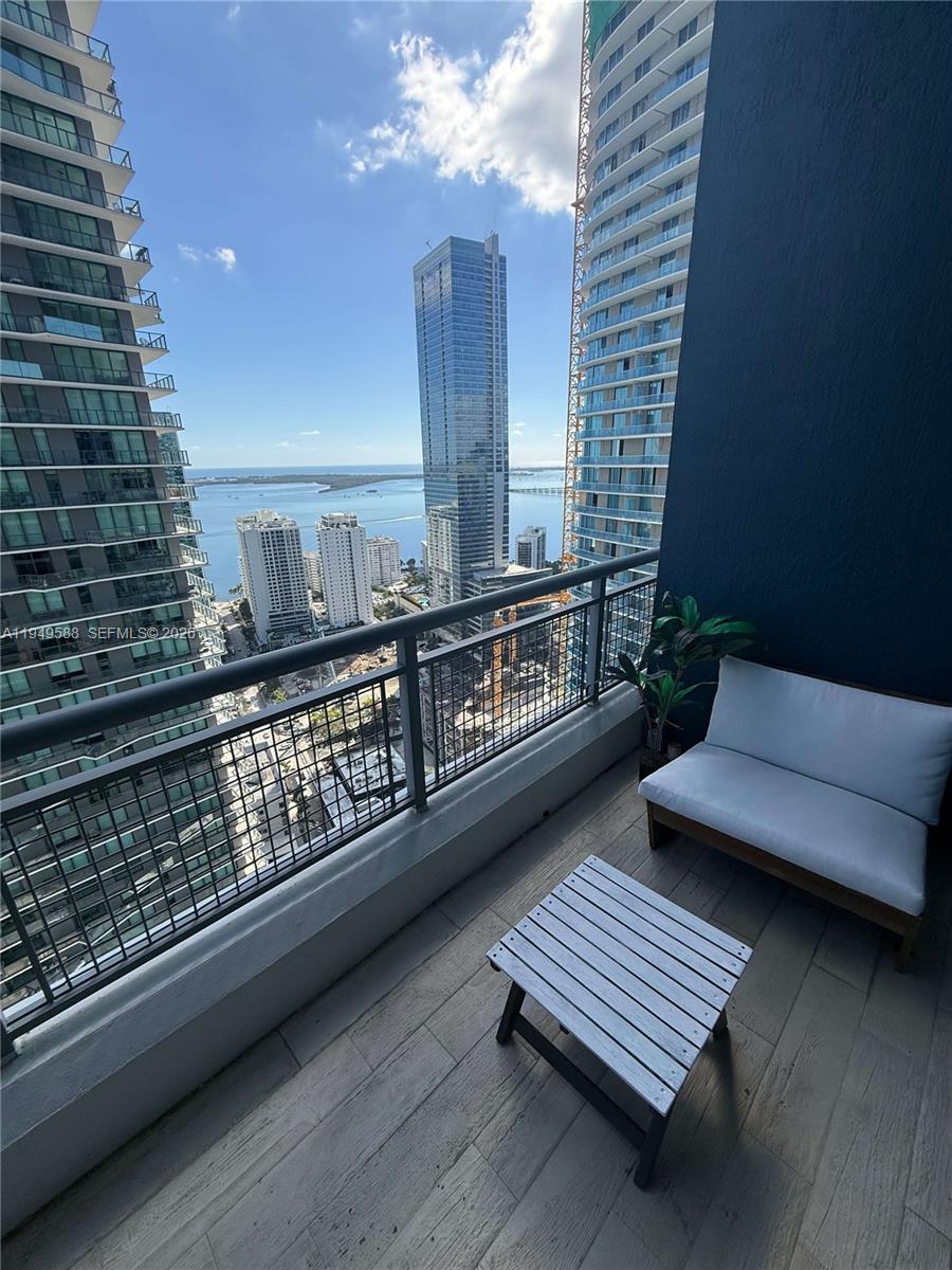 60 SW 13th St #3808, Miami FL 33130