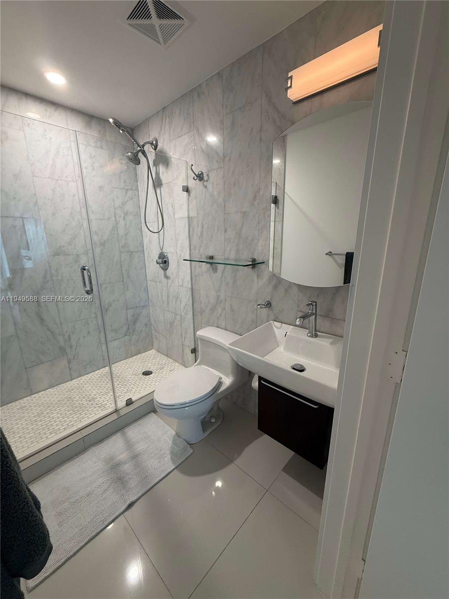 60 SW 13th St #3808, Miami FL 33130
