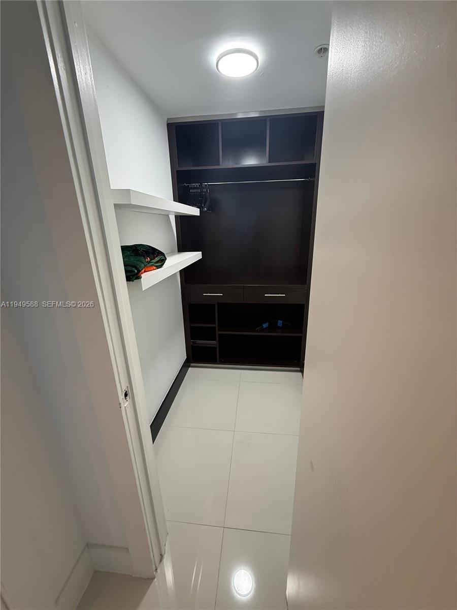 60 SW 13th St #3808, Miami FL 33130