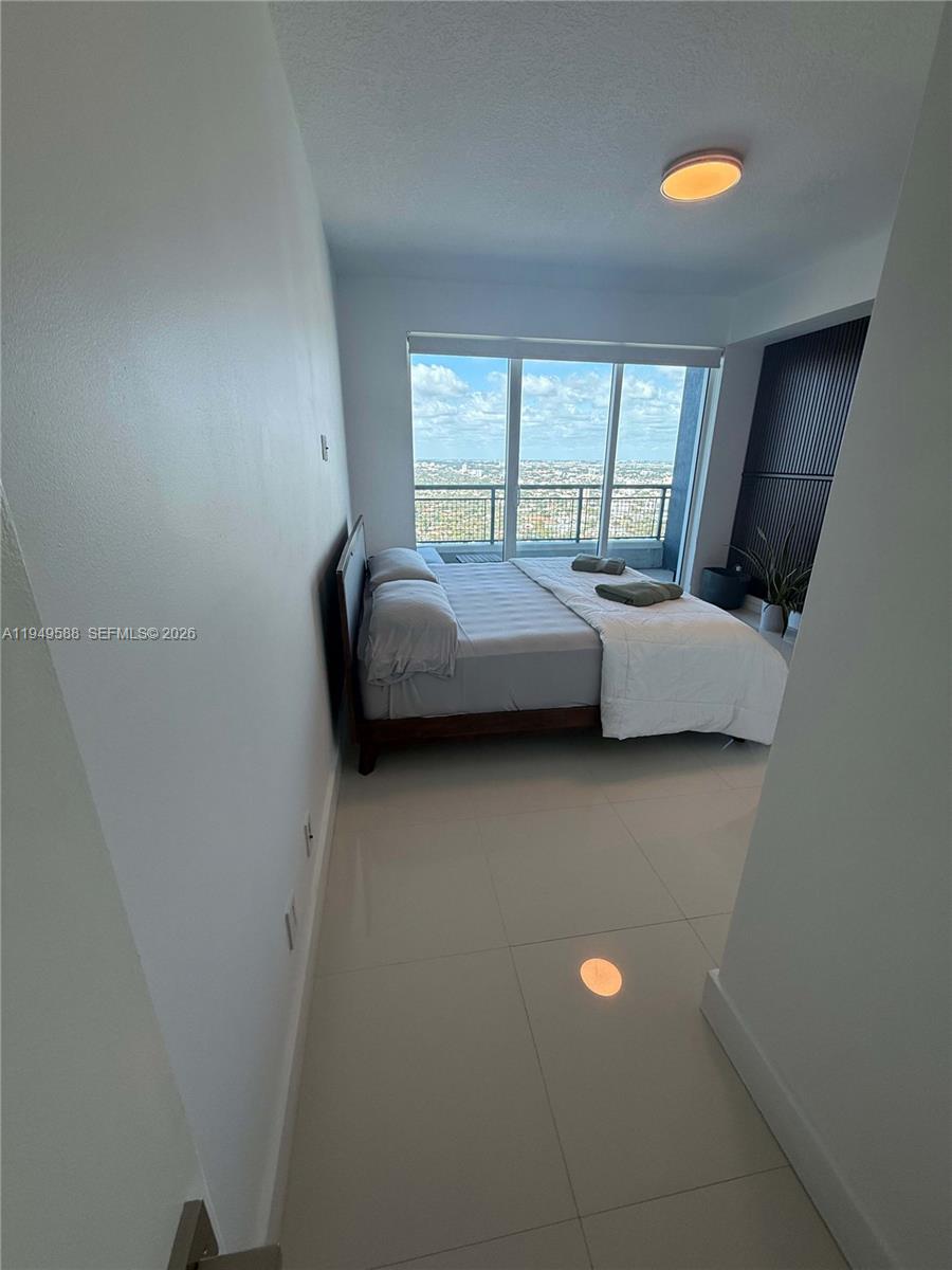 60 SW 13th St #3808, Miami FL 33130
