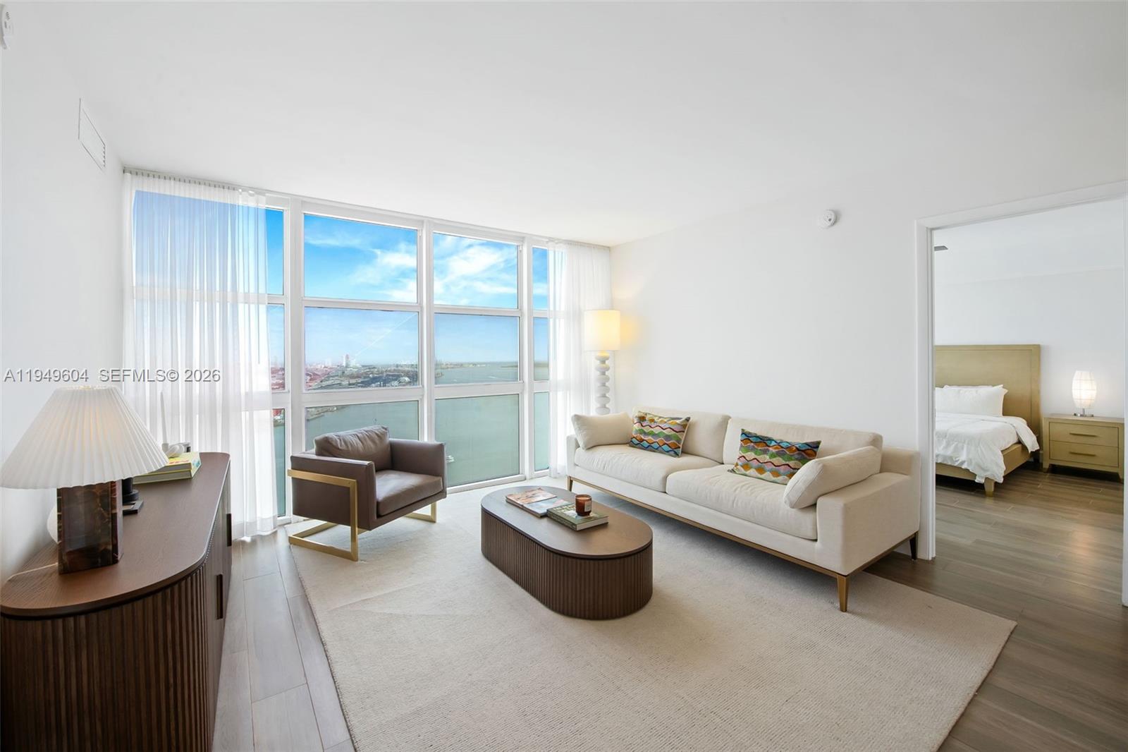 50 Biscayne Blvd #3904, Miami FL 33132