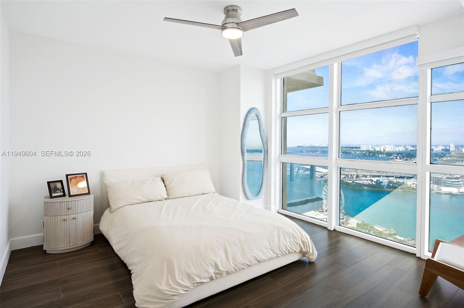 50 Biscayne Blvd #3904, Miami FL 33132