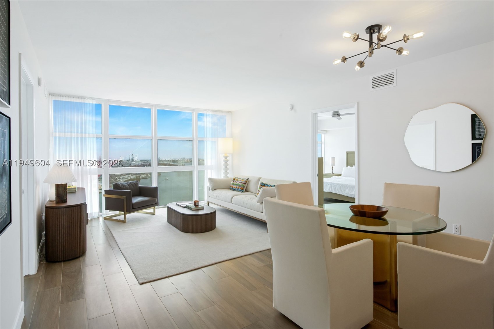50 Biscayne Blvd #3904, Miami FL 33132