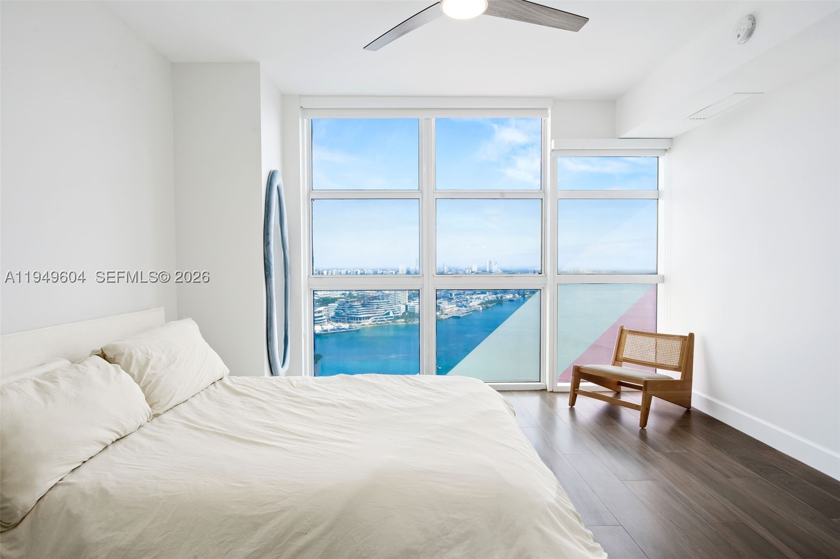 50 Biscayne Blvd #3904, Miami FL 33132