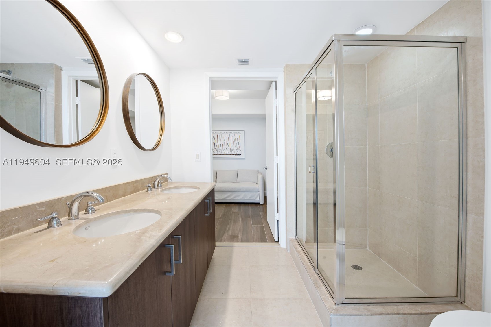 50 Biscayne Blvd #3904, Miami FL 33132