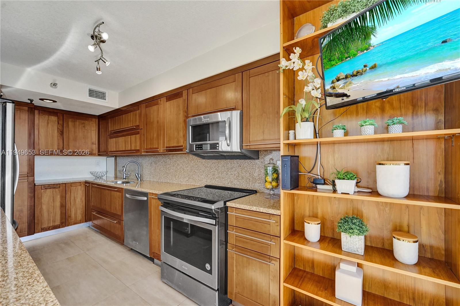 3500 Mystic Pointe Dr #3601, Aventura FL 33180