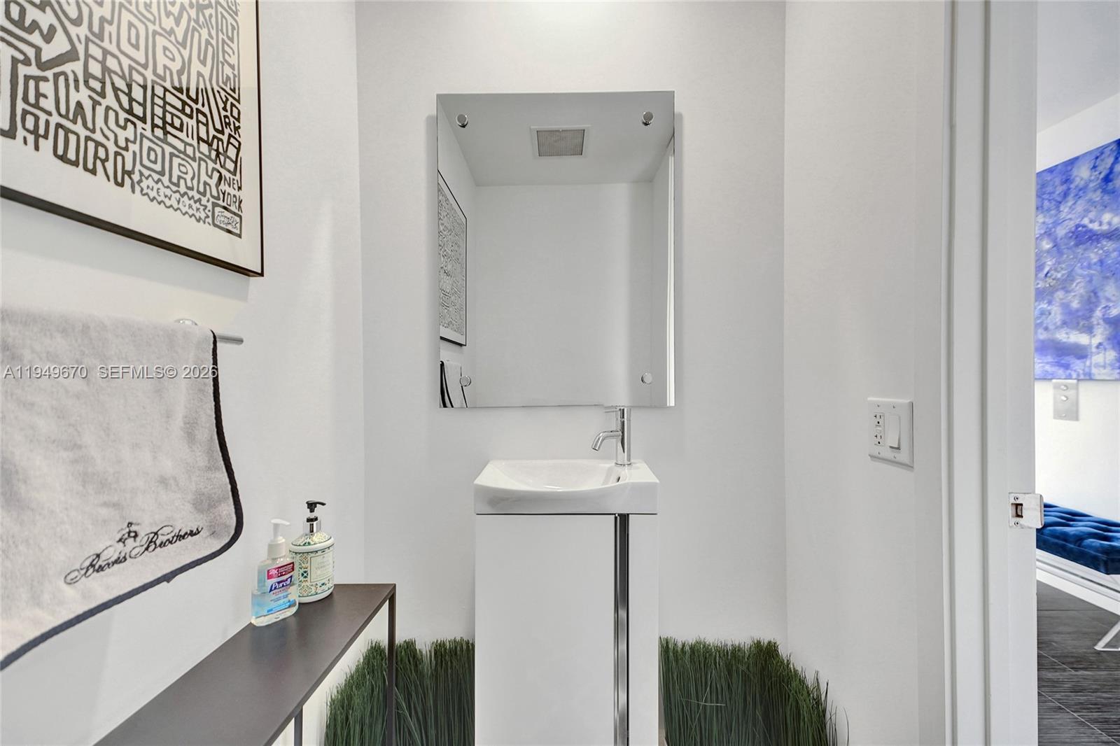 1100 Biscayne Blvd #3708, Miami FL 33132