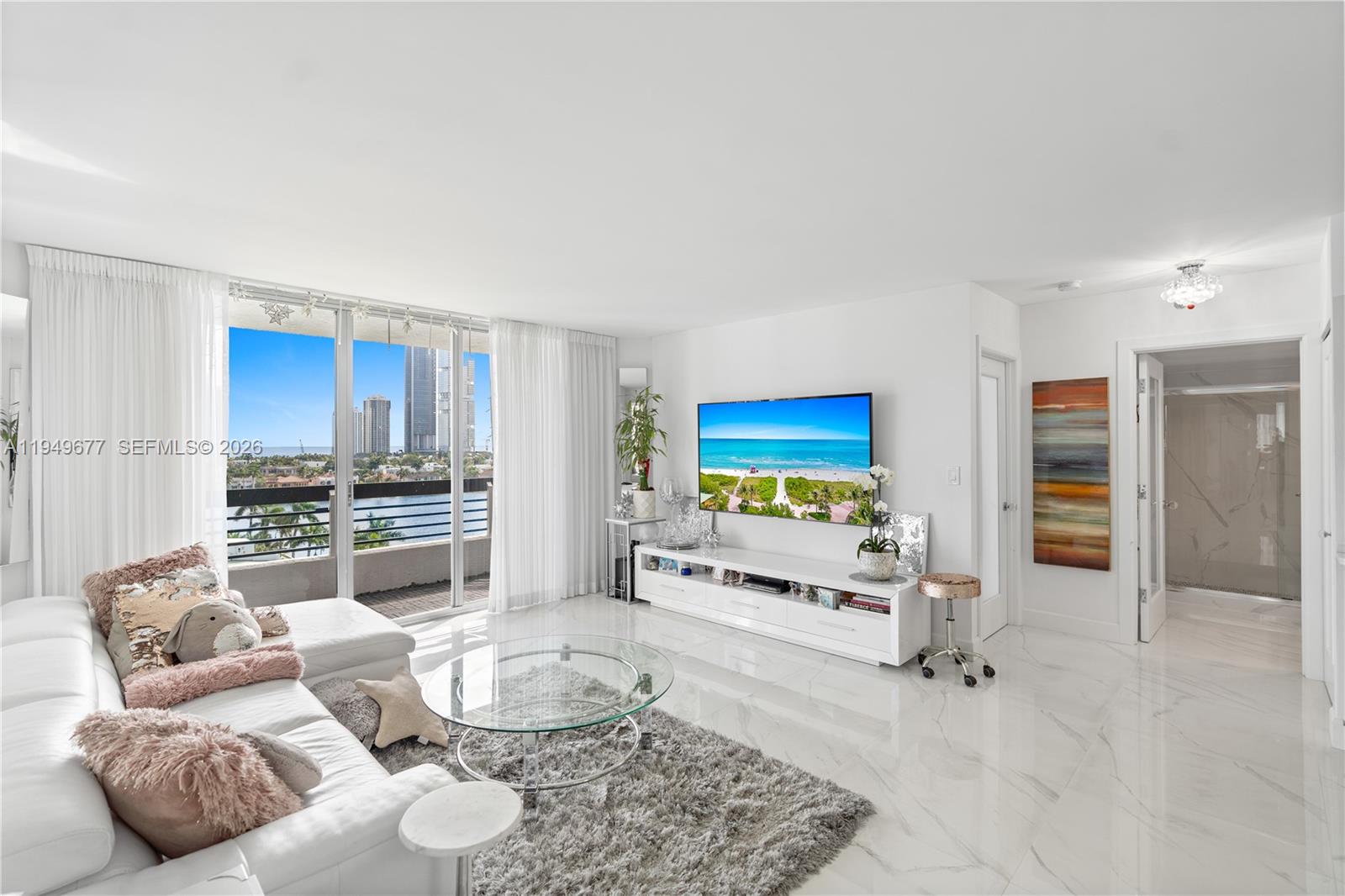 3600 Mystic Pointe Dr #1017, Aventura FL 33180