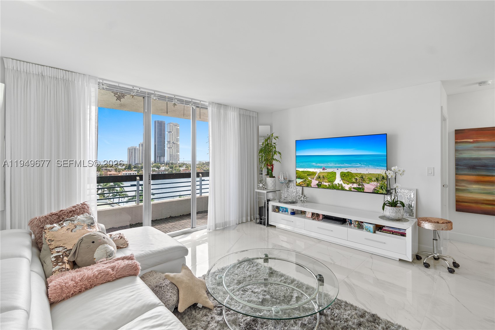 3600 Mystic Pointe Dr #1017, Aventura FL 33180