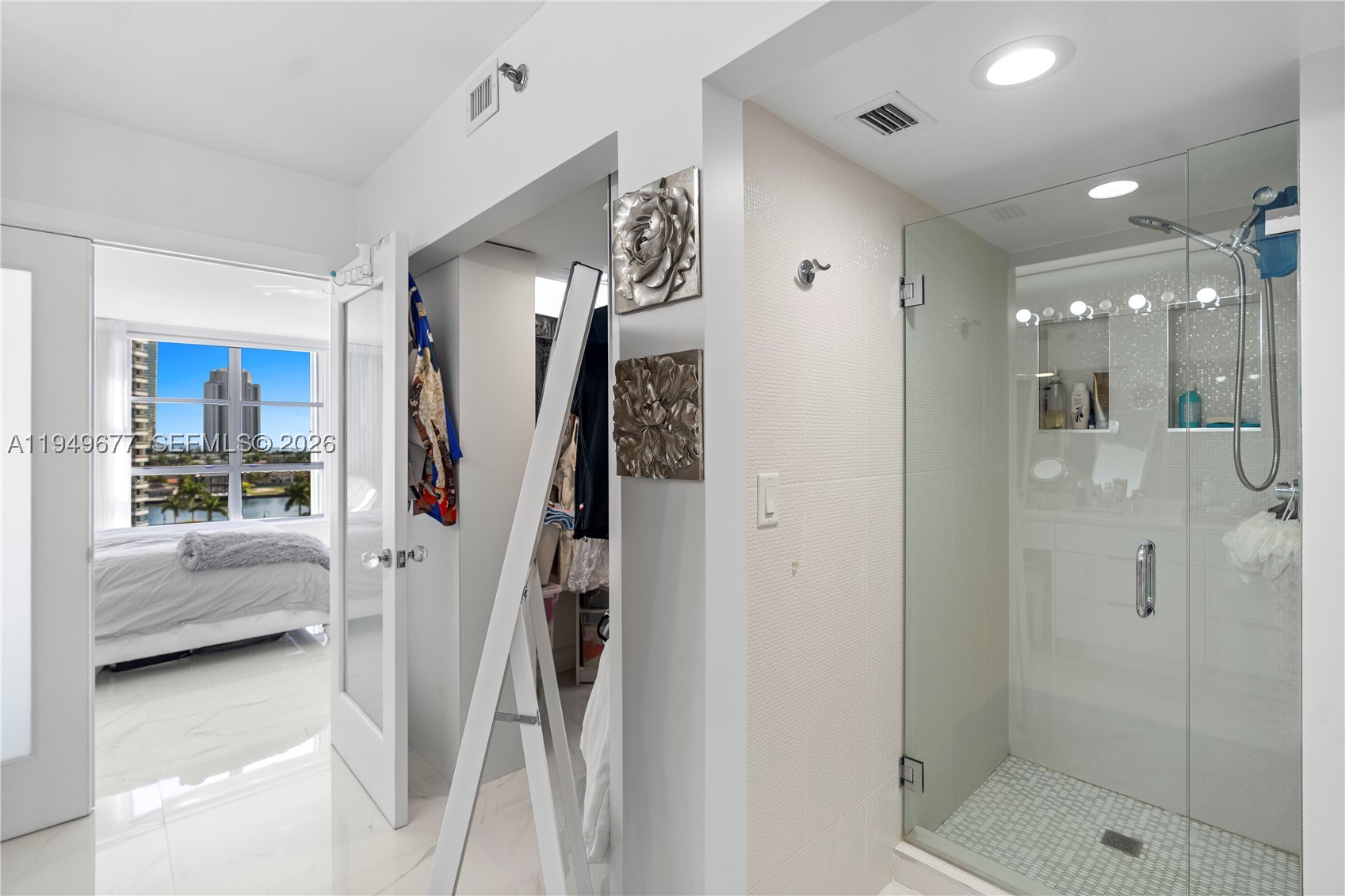 3600 Mystic Pointe Dr #1017, Aventura FL 33180