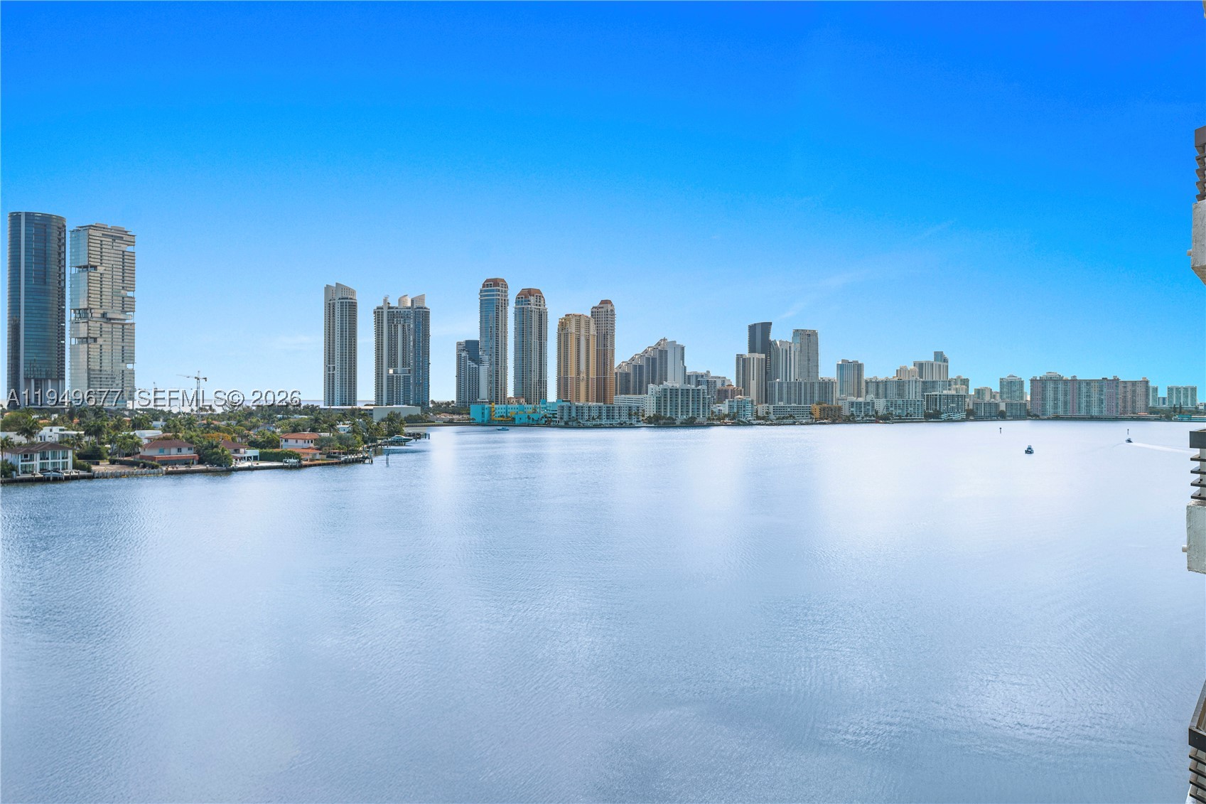 3600 Mystic Pointe Dr #1017, Aventura FL 33180