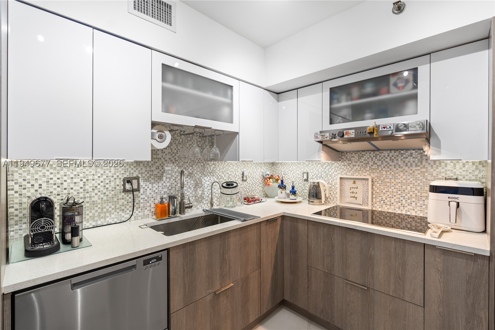 3600 Mystic Pointe Dr #1017, Aventura FL 33180